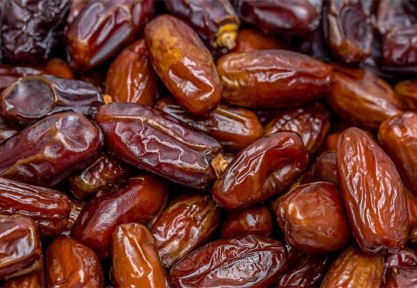 Dates Pickle